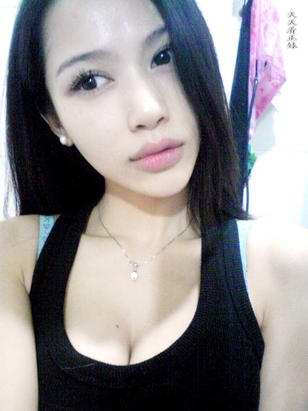 รูปภาพ สาวเซ็กซี่ แนวทางบ้าน หมวยโพสท่าสุดซี๊ด