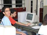 Fred tira onda de técnico, mas é o Dudu que usa o Linux.