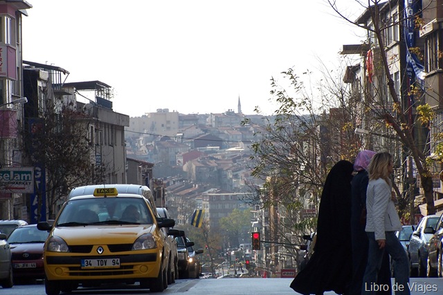 [Barrio de Fatih.jpg]