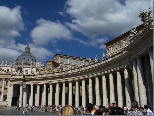 Plaza de San Pedro en el Vaticano, obra de Bernini Plaza de San Pedro en el Vaticano, obra de Bernini