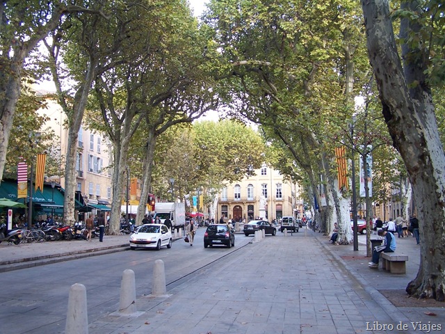 [LaBastideduCoursenAixenProvence[2].jpg]