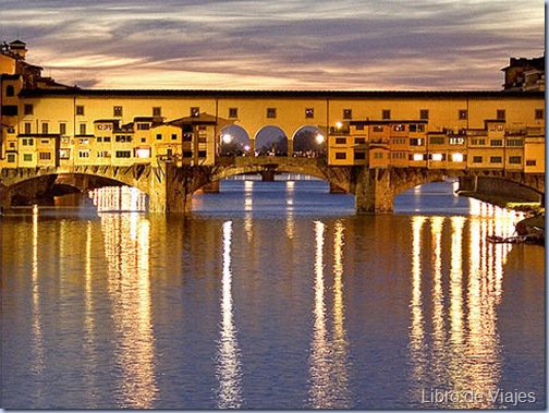 Ponte Vecchio de Florencia. En Italia todo es Arte...