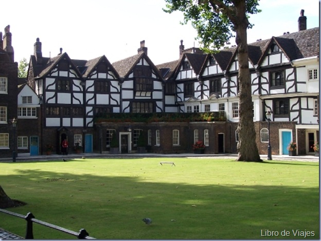 Casas de los Alabarderos en la Torre de Londres