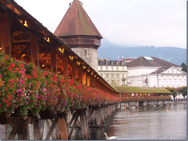 Lucerna en Suiza de las ciuades mas bellas que posee el pais a pies de los Alpes