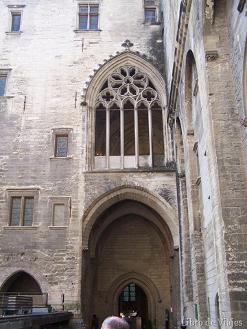 [Entrada al Palacio por la Puer[3].jpg]