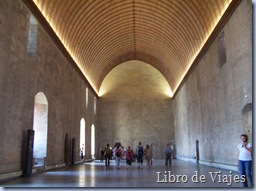 El Tinel. En el Palacio es aquí donde se celebraban las grandes comidas. En la recepción del Emperador Carlos V fue al único que se le permitió estar a la misma altura que el Papa