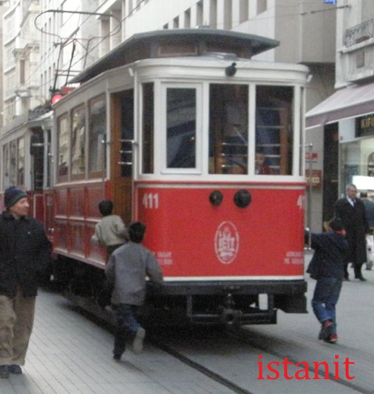 [P1250787+copy.jpg]