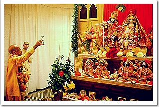 Prabhupada worshiping Radha Krishna