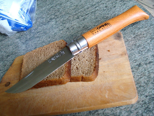 Нож, самолёт, девушка. 