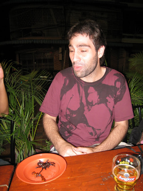20090905 Khmer Riverfood, Drinking at