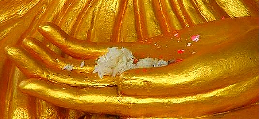 [570349-Offerings-for-Buddha-1[7].jpg]