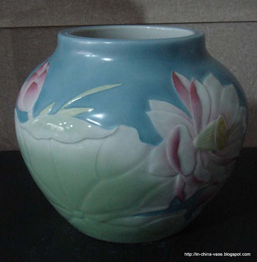 In china vase:china-29404