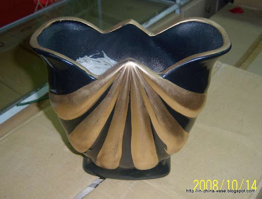 In china vase:Logo30742