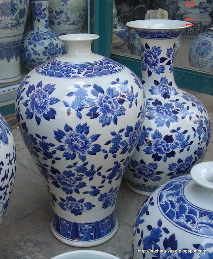 In china vase:OW30779