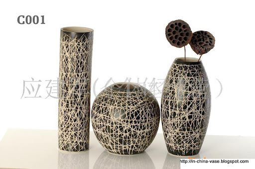 In china vase:Y177-31028