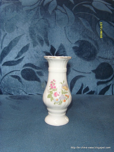 In china vase:E905-30988