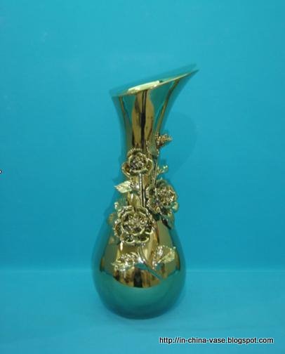 In china vase:T762-31046