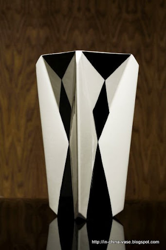 In china vase:vase-30221