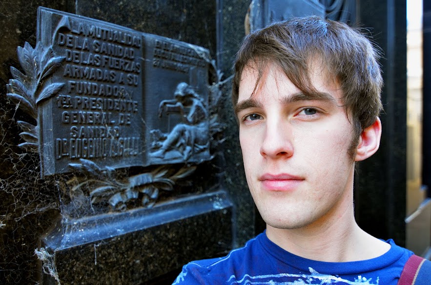 Do you smile when among so many dead people? DSC_4331.JPG