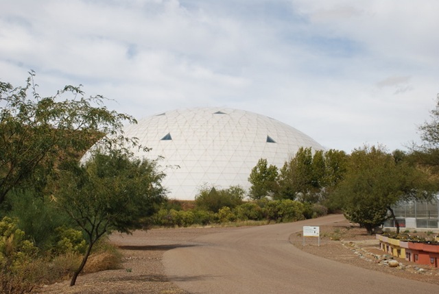 [10-25-10 Biosphere 2 088[3].jpg]