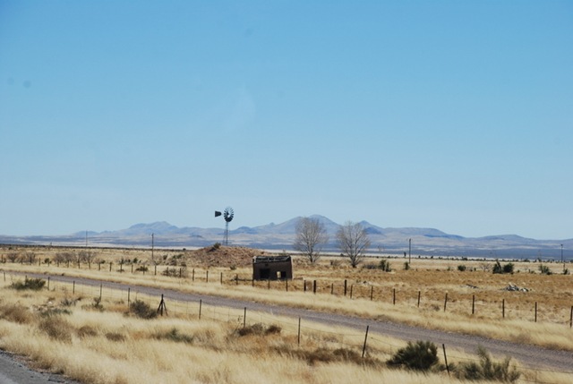 [02-25-11 XTravel I-10 Across New Mexico 038[3].jpg]