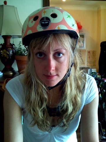 [nutcase-pink-bike-helmet-head[4].jpg]