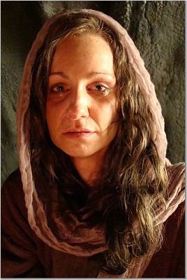 [Amy_Hess_Mary_Magdalene_Jesus_Tomb[2].jpg]