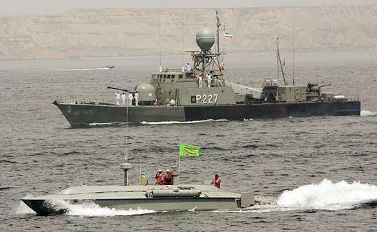 [IRGCN-fast-attack-boat[5].jpg]