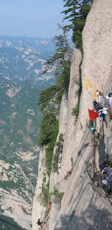 huashan mountain road (4) huashan mountain road (4)