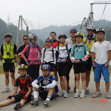 319国道入口前变电厂门口与龙岩三位车友的合影。之后我与David，ikia，阿民组成快队，直接骑行210KM从龙岩回厦门。其他四位MM则与小霖、Enzo骑了110KM到南靖，隔天搭车回厦门。
