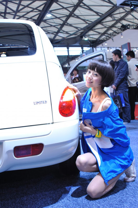 美眉日报 534716bag6862dcaafba4 林欣彤@2009上海车展~上海大美人