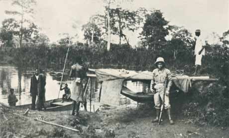 [arturo alves reis in expedition angola[13].jpg]