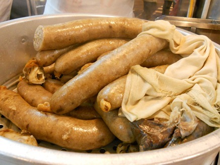 Keelung Night Market: Pig Sausage with Glutinous Rice