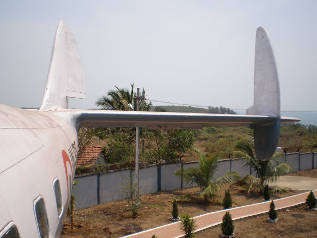 http://lh3.ggpht.com/_SRb7osyHTL4/SebVRjX6D7I/AAAAAAAAK4Q/7J2qaMc8wHI/s640/Goa%20museu%20marinha%20indiana%20connie%20P4100203%20%2886%29.JPG