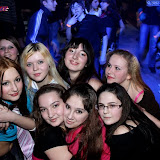 ДЕВУШКИ ОТДЫХАЮТ (7 марта)