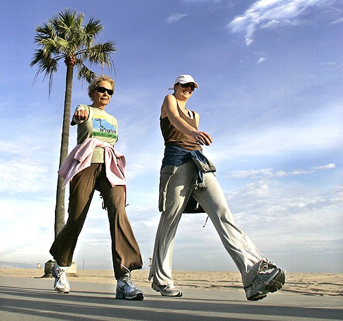 [walking01[5].jpg]