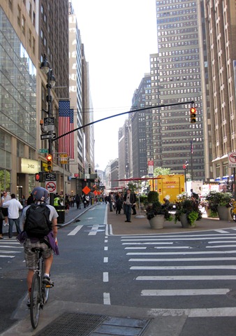[NYC20101453.jpg]