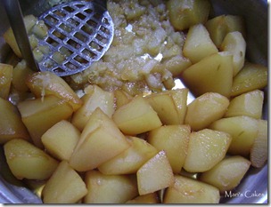 Pear cake, smashed pears