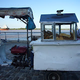 Churro vendor looking for business from the Rio Paraná fishermen.