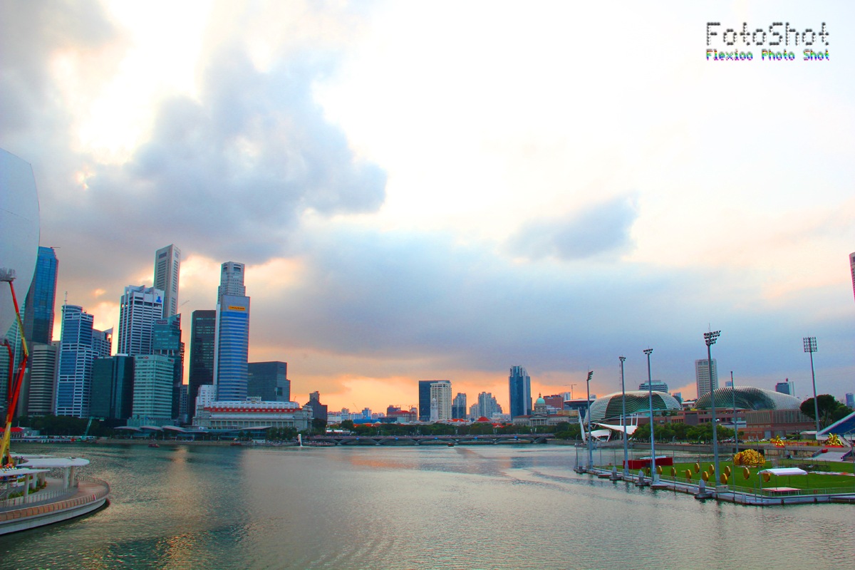 [Cloudy Singapore[5].jpg]