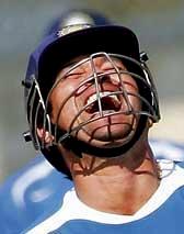 Whole hearted laughing from the Indian cricketing God - Sachin Whole hearted laughing from the Indian cricketing God - Sachin