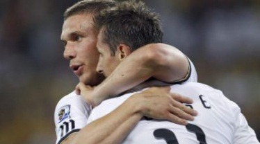 [thumb_374_x_208_1186-257019-podolskiklose1[3].jpg]