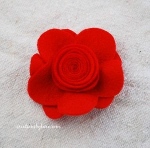 [felt-flower-hair-clip-tutorial-018-300x297[4].jpg]