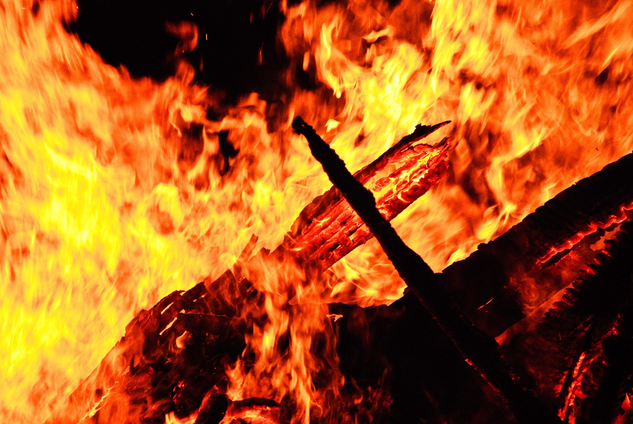 [campfirerevolutions33.jpg]