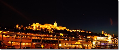 at-night-budapest-castle