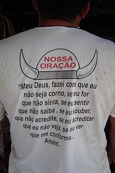 bl-hr-fotos-humor-camiseta-oracao-do-corno bl-hr-fotos-humor-camiseta-oracao-do-corno