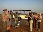 Sundowner: In den Kalahari Duenen. Sundowner: In den Kalahari Duenen.