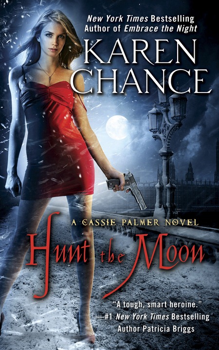 [Hunt-the-Moon---Karen-Chance---NOVEM[2].jpg]