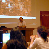 Conferencia del Dr. Nibaldo Inostrosa en Taller Multimedia Educativo en Ciencias. Programa Eureka, Fundación Ciencia para la Vida.   Fuente: DICROICA