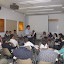 El Dr. en Física Maximiliano Montenegro durante la actividad "Conversaciones con científicos"